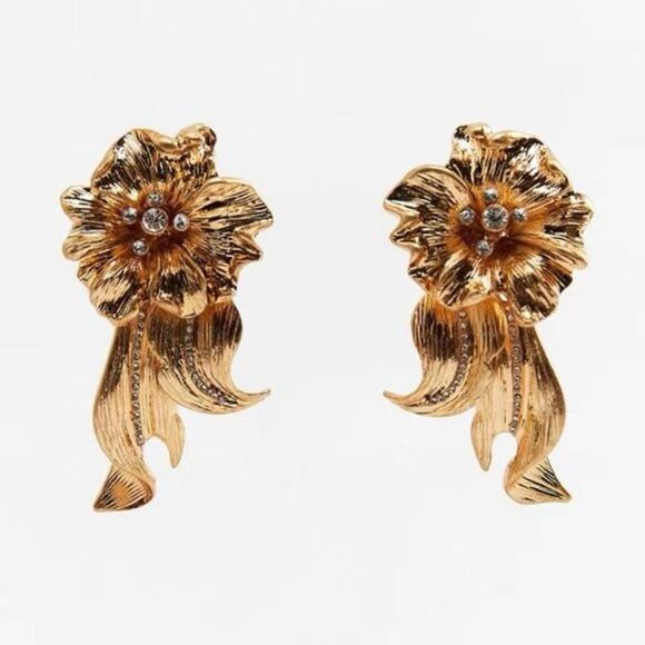 Elegant Gold Floral Earrings #1647 - Picture 1 of 4